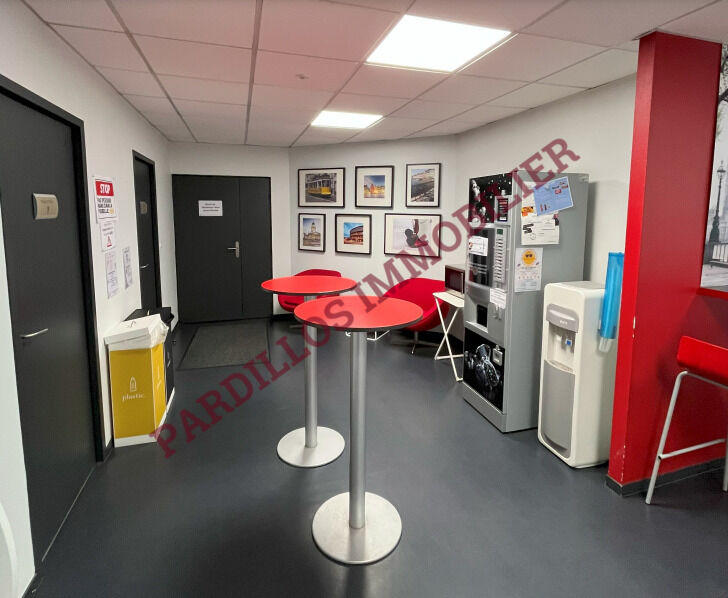 Bureau - 139 m² - 5 pièces