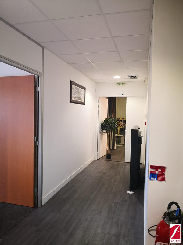 Bureau - 138 m² - 3 pièces