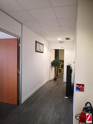 Bureau - 138 m² - 3 pièces