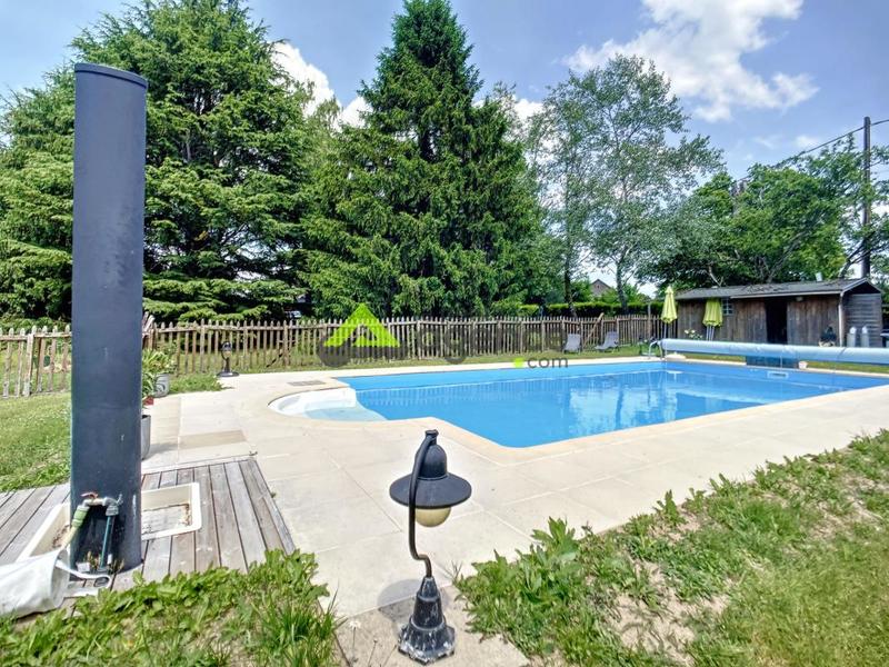 Propriété - 180 m² - 15 pièces