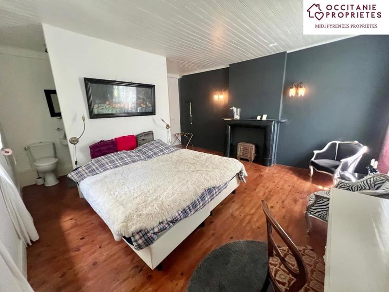 Maison de maîtres - 585 m² - 20 pièces