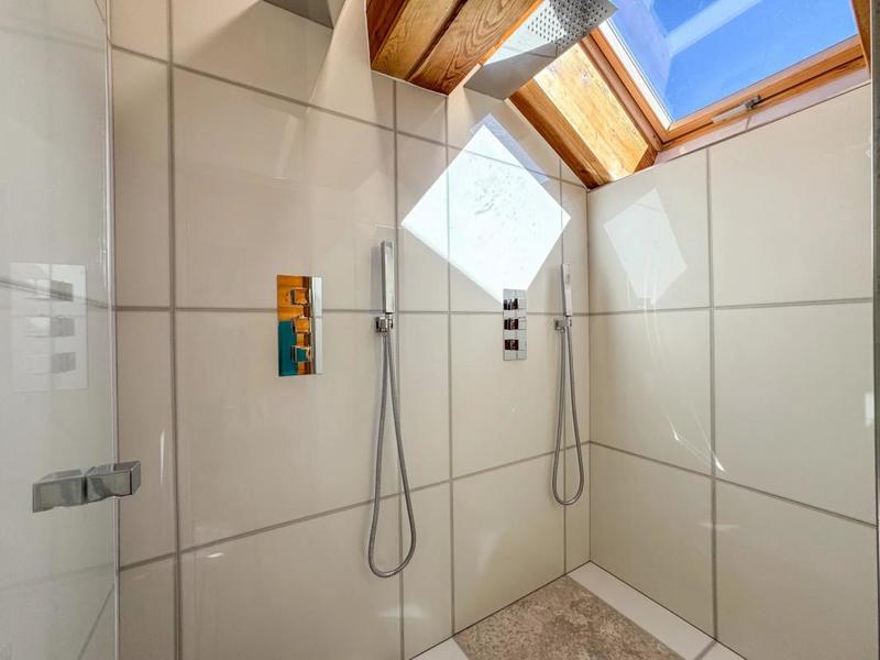 Châlet - 375 m² - 9 pièces