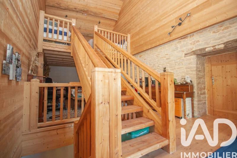 Maison - 280 m² - 8 pièces