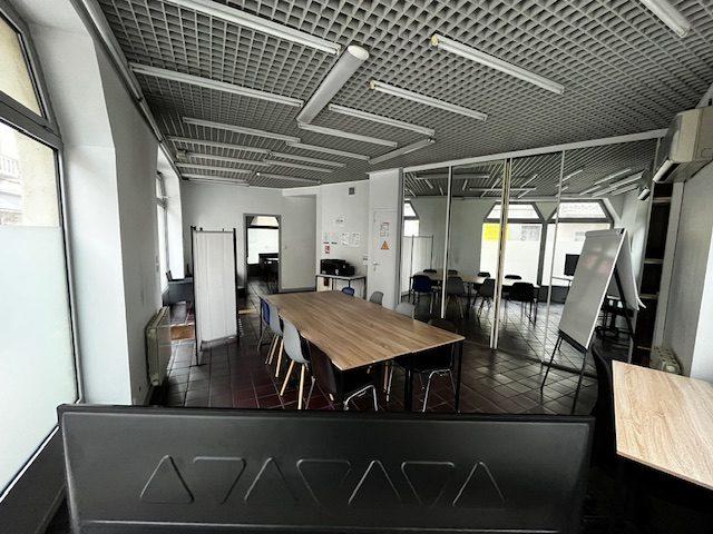 Local d'activité / Entrepôt - 95 m² - 4 pièces