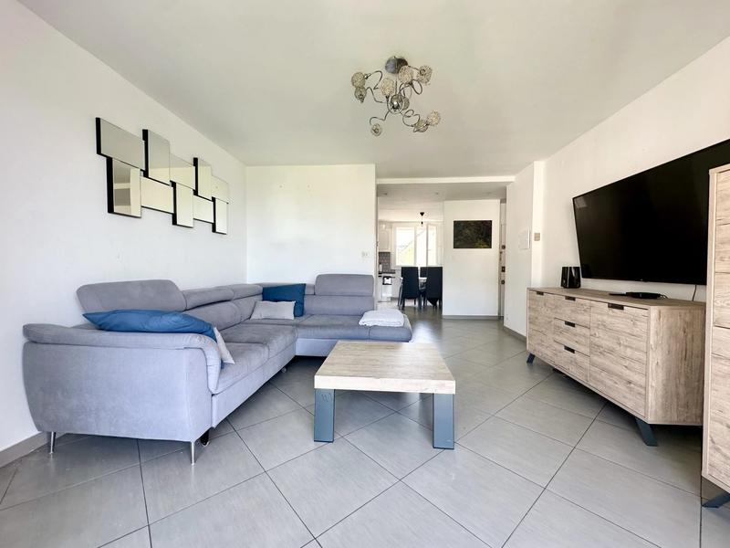 Appartement - 95 m² - 5 pièces