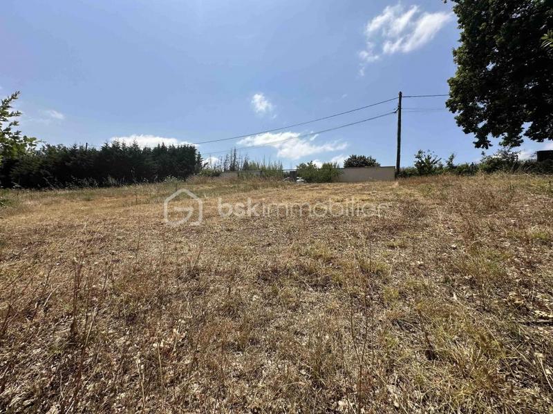 Terrain constructible - 2 135 m²