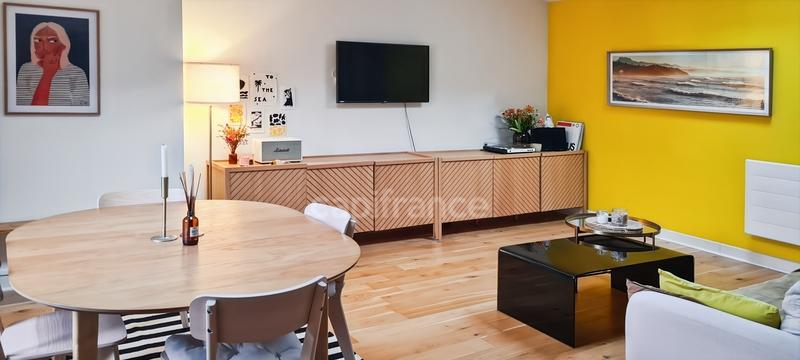Appartement - 82 m² - 3 pièces