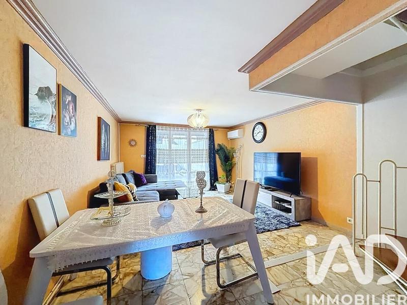 Maison - 93 m² - 5 pièces