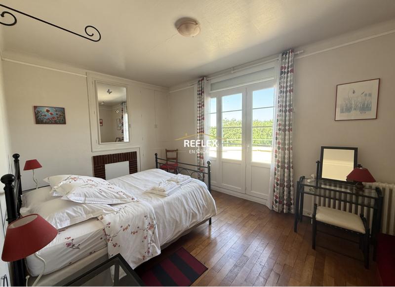 Propriété - 310 m² - 30 pièces