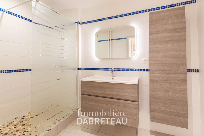 Appartement - 107 m² - 4 pièces