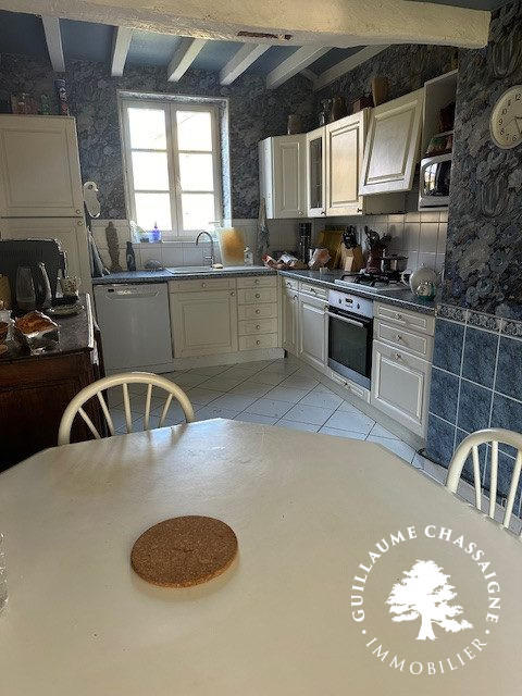 Maison traditionnelle - 250 m² - 9 pièces