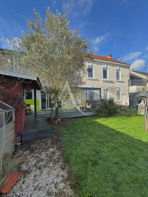 Maison - 209 m² - 8 pièces