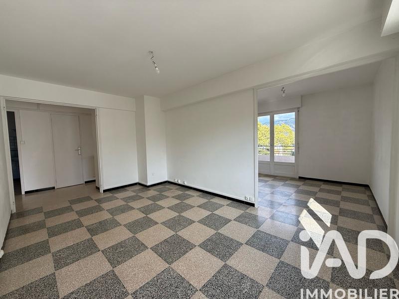 Appartement - 67 m² - 4 pièces