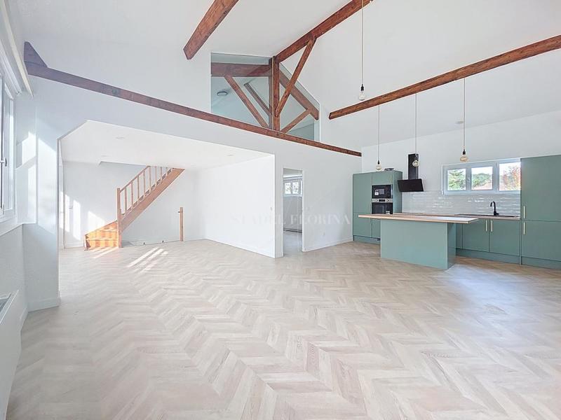 Appartement - 111 m² - 4 pièces