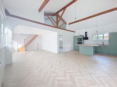 Appartement - 111 m² - 4 pièces