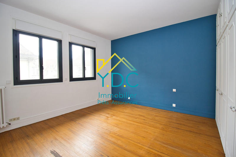 Appartement - 187 m² - 5 pièces