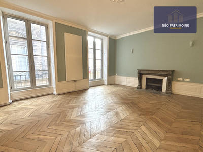 Appartement - 96 m² - 4 pièces