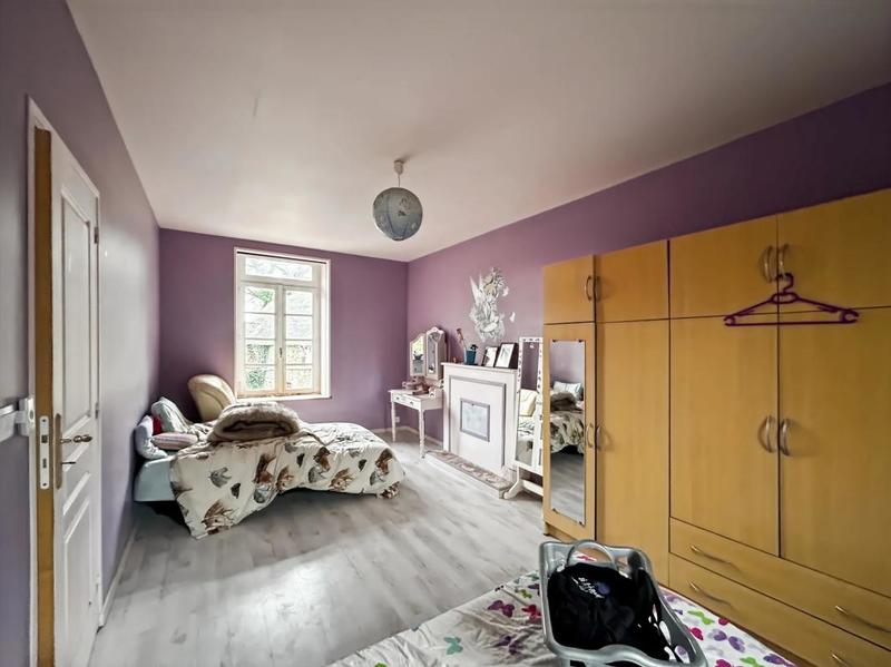 Propriété - 220 m² - 10 pièces