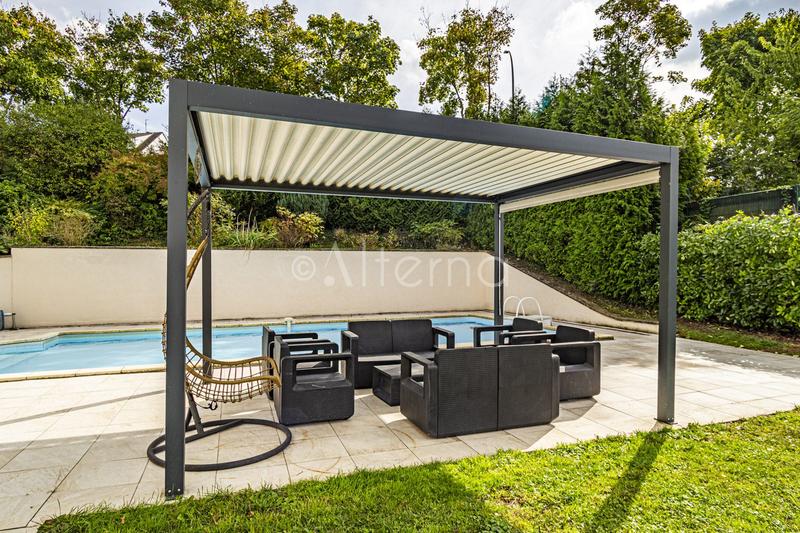 Maison - 262 m² - 11 pièces