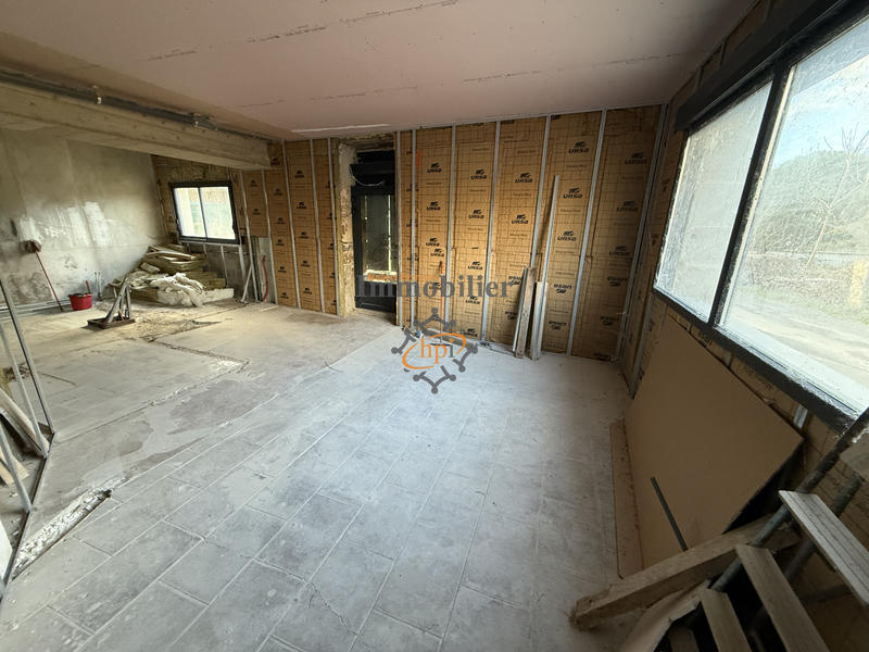 Local commercial - 110 m² - 1 pièce