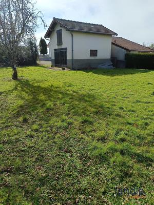 Terrain constructible - 1 637 m²