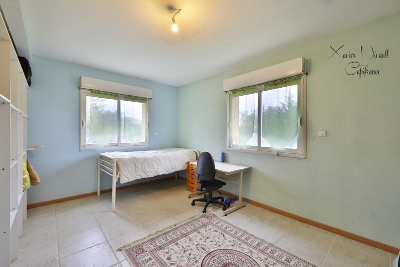 Maison - 281 m² - 8 pièces