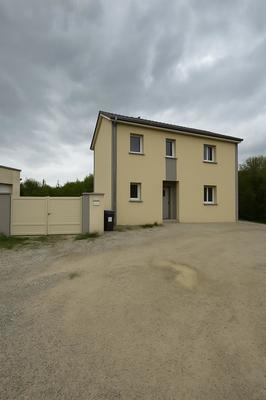 Pavillon - 144 m² - 7 pièces