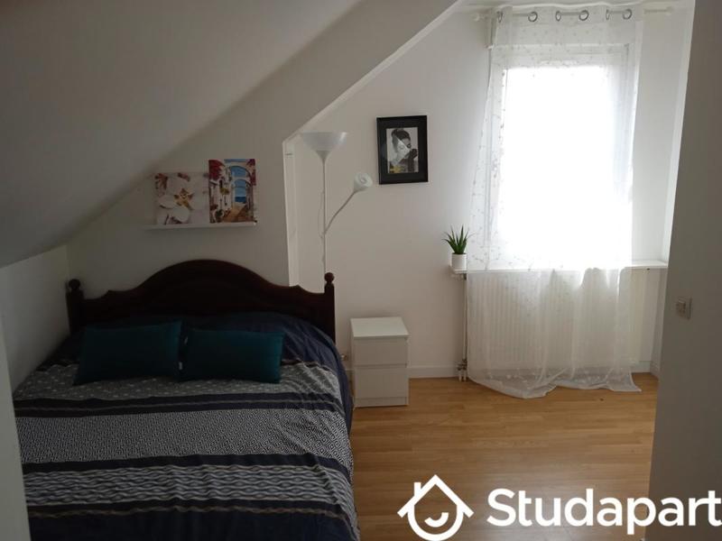 Chambre - 9 m² - 1 pièce