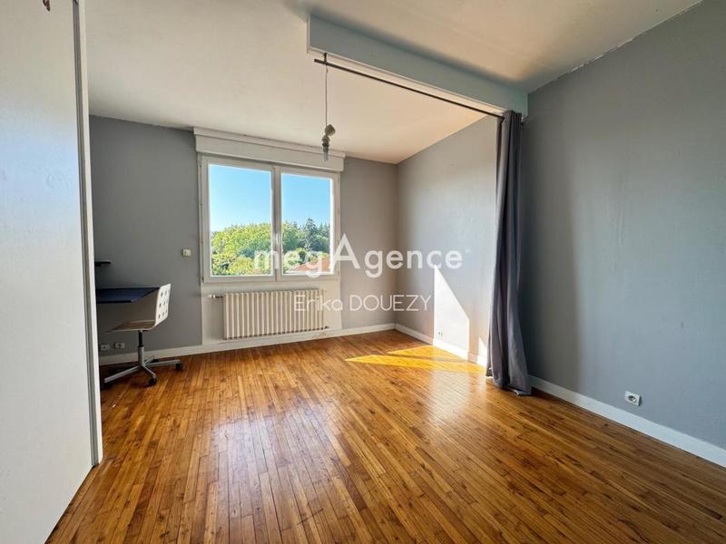 Maison - 166 m² - 8 pièces