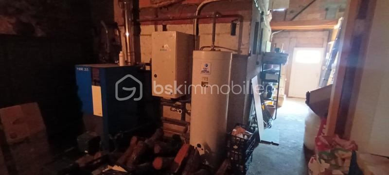 Maison - 230 m² - 11 pièces