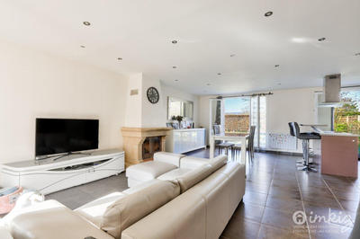 Maison - 83 m² - 4 pièces