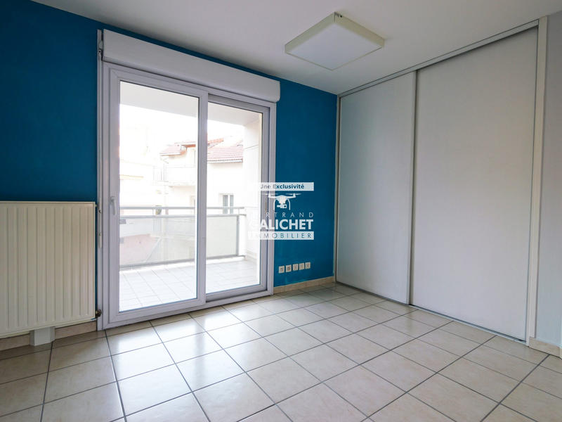 Local d'activités - 94 m² - 5 pièces