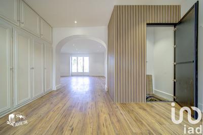 Maison - 306 m² - 13 pièces