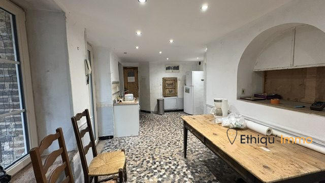 Maison ancienne - 150 m² - 3 pièces