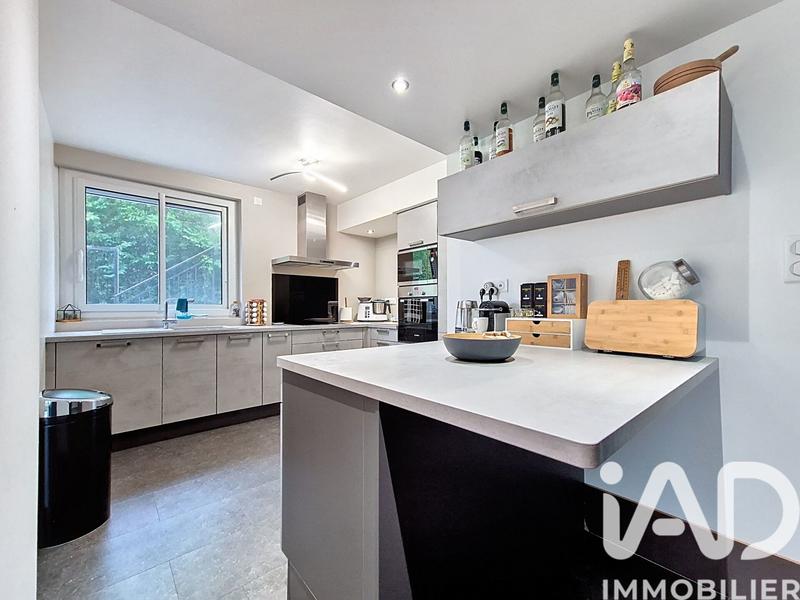 Maison - 92 m² - 5 pièces