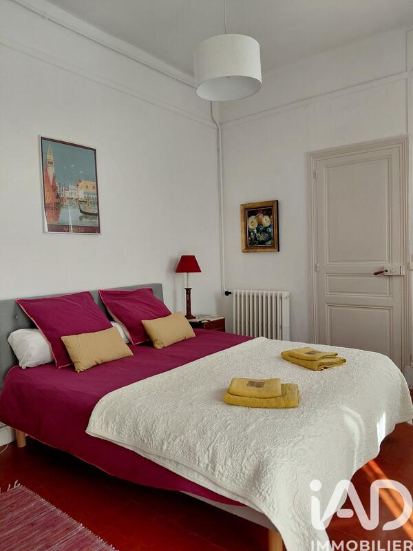 Maison - 458 m² - 17 pièces