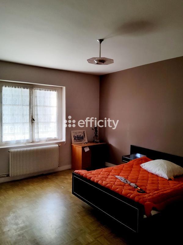 Maison - 230 m² - 5 pièces