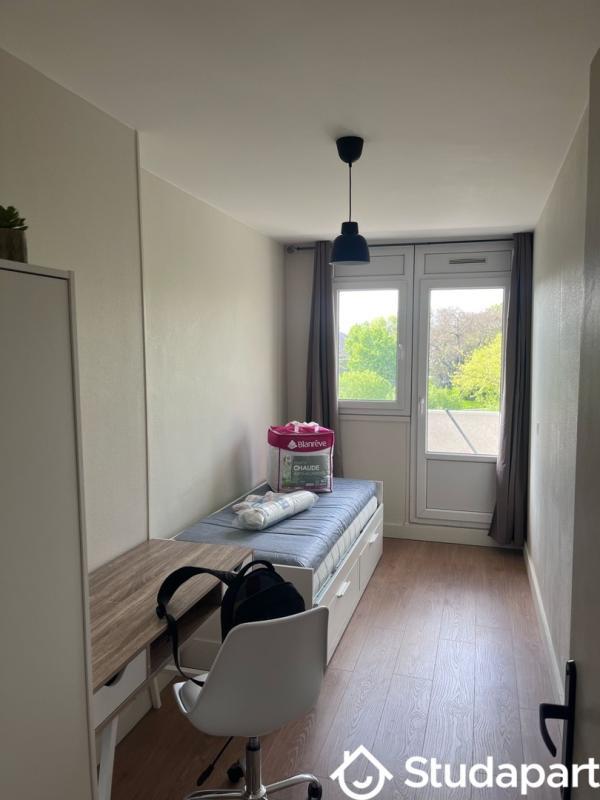 Chambre - 9 m² - 1 pièce