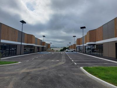 Local commercial - 627 m²