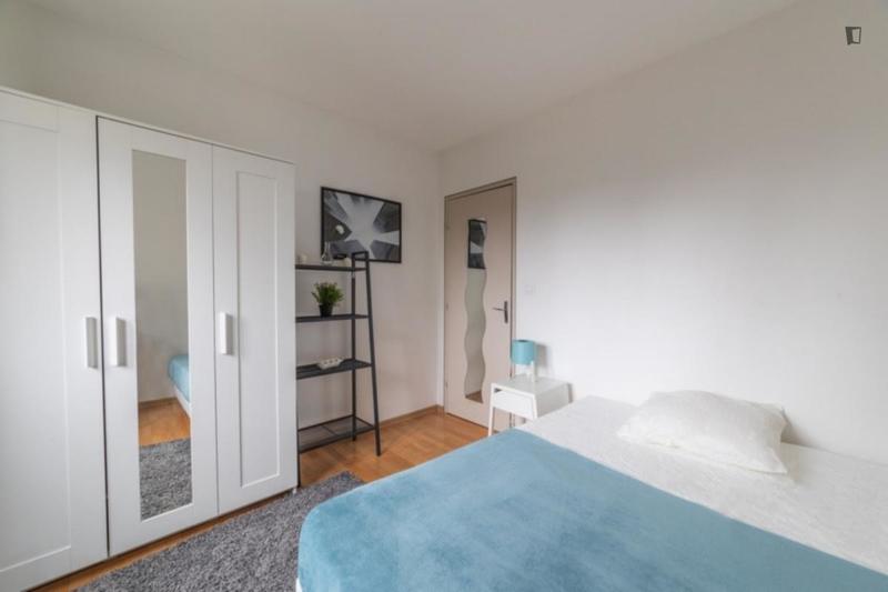 Chambre - 12 m² - 4 pièces