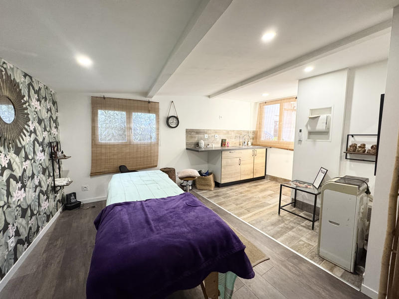 Villa - 243 m² - 7 pièces