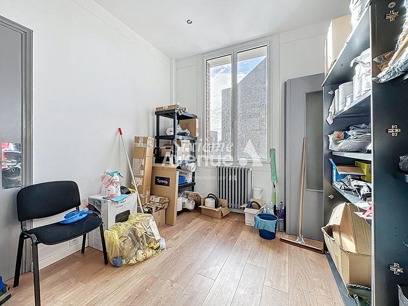 Local commercial - 111 m²