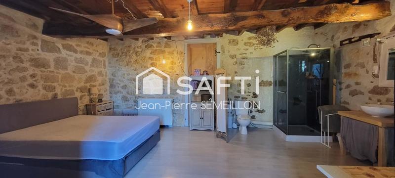 Maison - 222 m² - 8 pièces