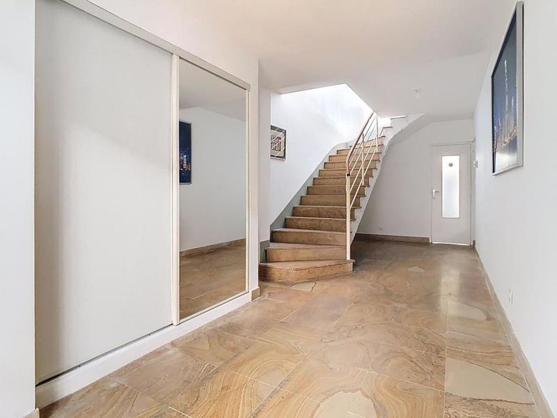 Appartement - 341 m² - 6 pièces