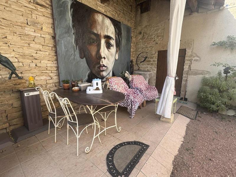 Maison - 248 m² - 9 pièces