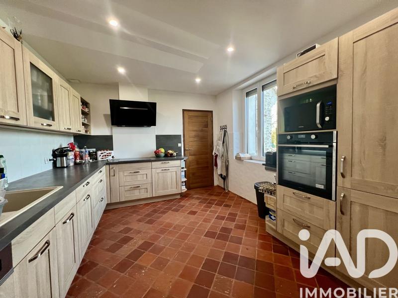 Maison - 178 m² - 9 pièces