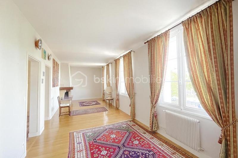 Maison - 197 m² - 7 pièces