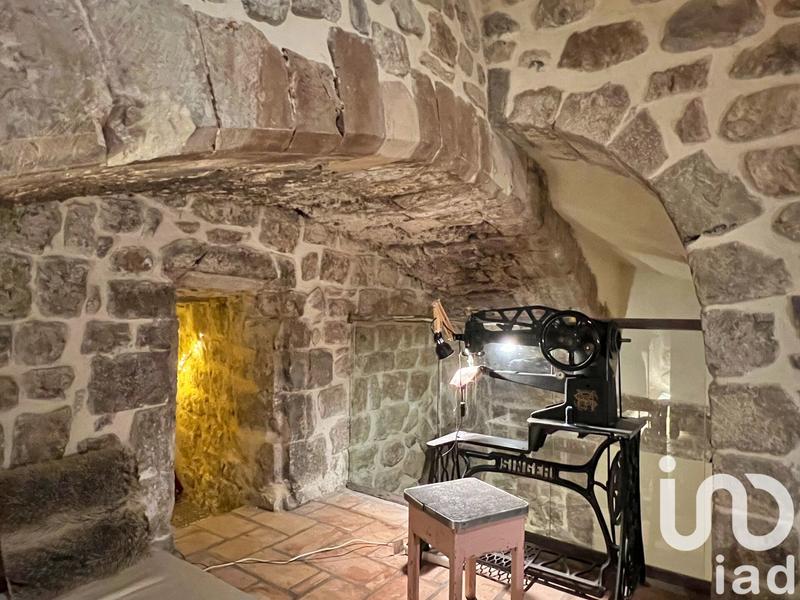 Maison - 246 m² - 8 pièces