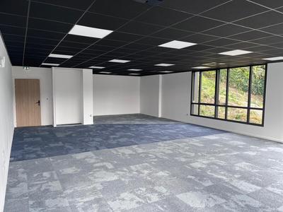 Bureau - 94 m²