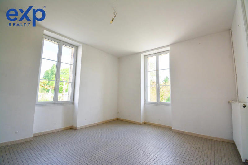 Maison traditionnelle - 215 m² - 6 pièces